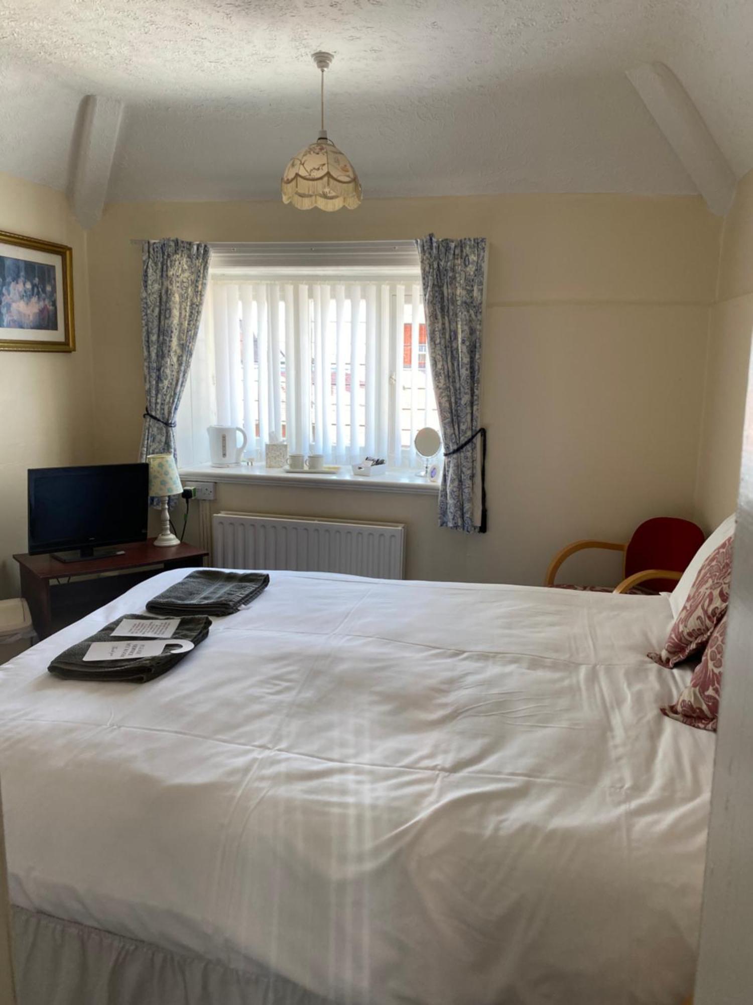 Halcyon Quest Hotel Prestatyn Extérieur photo